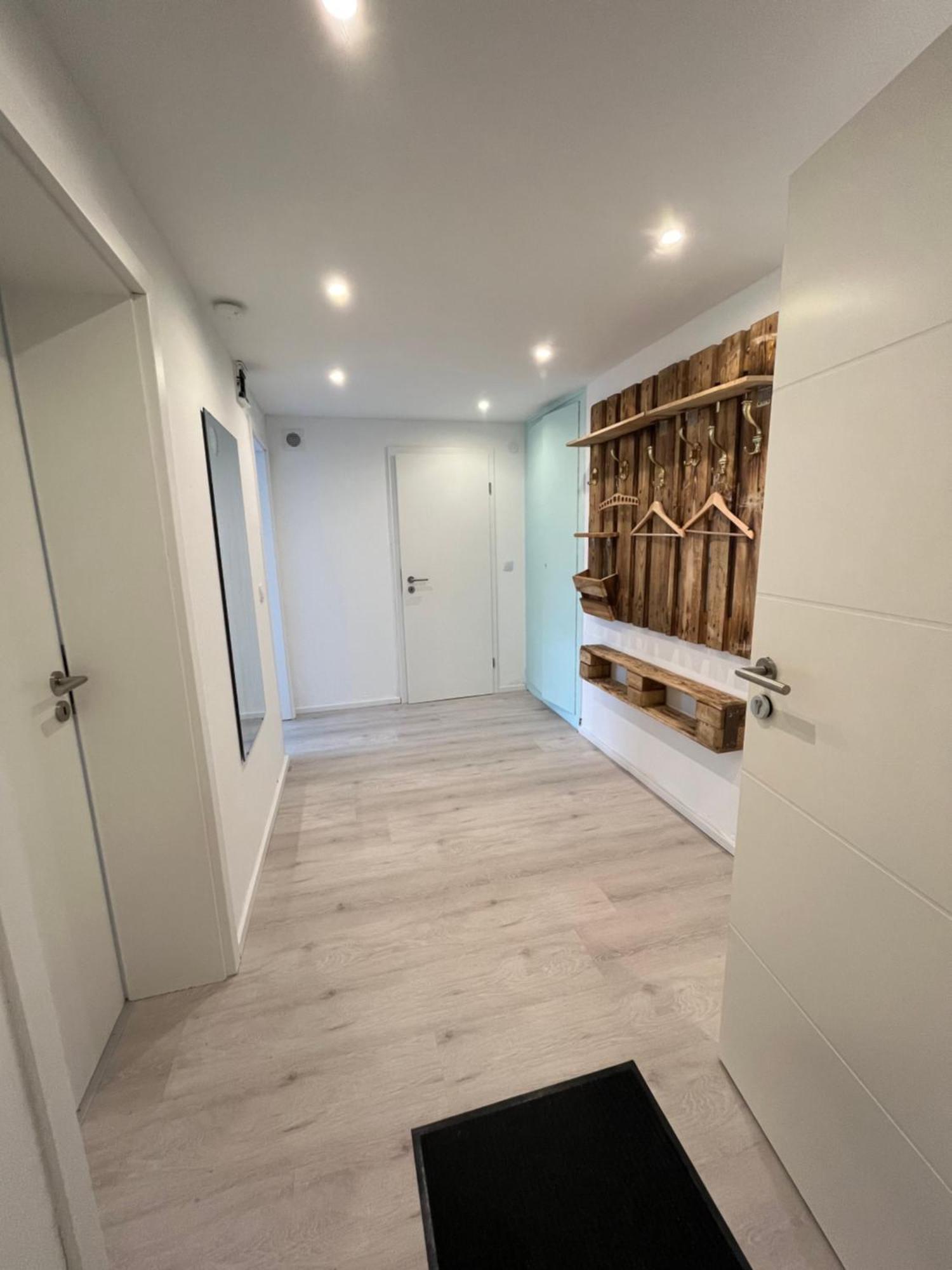 Moderne Ferienwohnung Mit Guter Ausstattung Und Self Checkin โบเดนแวร์เดอร์ ภายนอก รูปภาพ