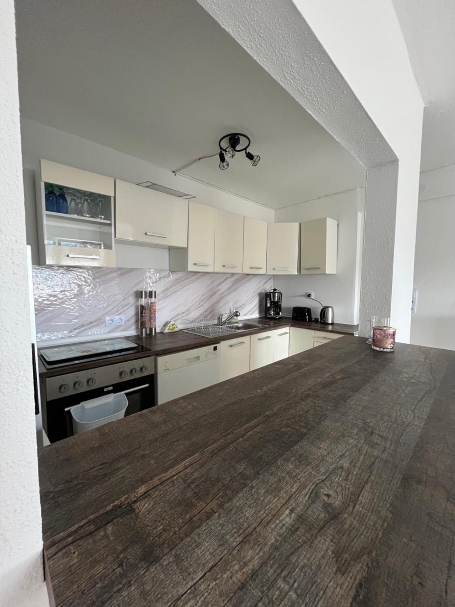 Moderne Ferienwohnung Mit Guter Ausstattung Und Self Checkin โบเดนแวร์เดอร์ ภายนอก รูปภาพ